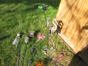 lot 234 image: Assortment of butterfly, bird and flower themed yard ornaments and pathway markers