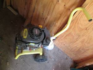 lot 239 image: Karcher 2000psi pressure washer with Tecumseh motor