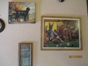 lot 105 image: 3pc Hunting themed wall decor