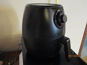 lot 111 image: Chefman air fryer
