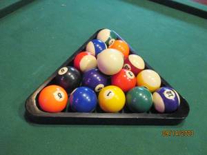 lot 16 image: Full pool ball set with triangle rack, chalk and cleaning brush