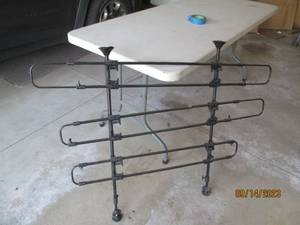 lot 75 image: Suctioned roof rack