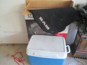 lot 80 image: Perfect camping cooler