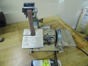lot 22 image: Delta 1 belt5 disc sander model 31-080