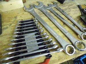 lot 254 image: Large collection of dual end Wrenches with a metal wrench organizer
