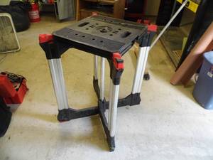 lot 286 image: Lightweight and Portable Fold-up work bench