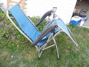 lot 292 image: Comfy zero gravity outdoor chair