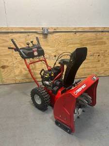 lot 7 image: TROY-BILT Storm 26 in. 208 cc Two- Stage Gas Snow Blower with Electric Start Self Propelled (091823418)