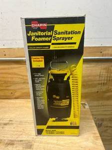 lot 44 image: CHAPIN 2 Gal. Industrial JanitorialSanitation Poly FoamerSprayer