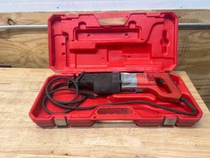 lot 86 image: MILWAUKEE 6536-21 Corderd Sawzall with Hard Case