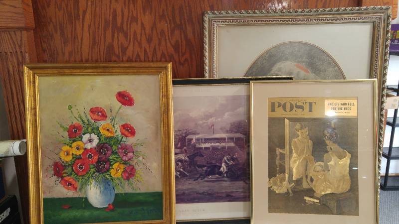 lot 764 image: Vintage Framed Art and Tripod