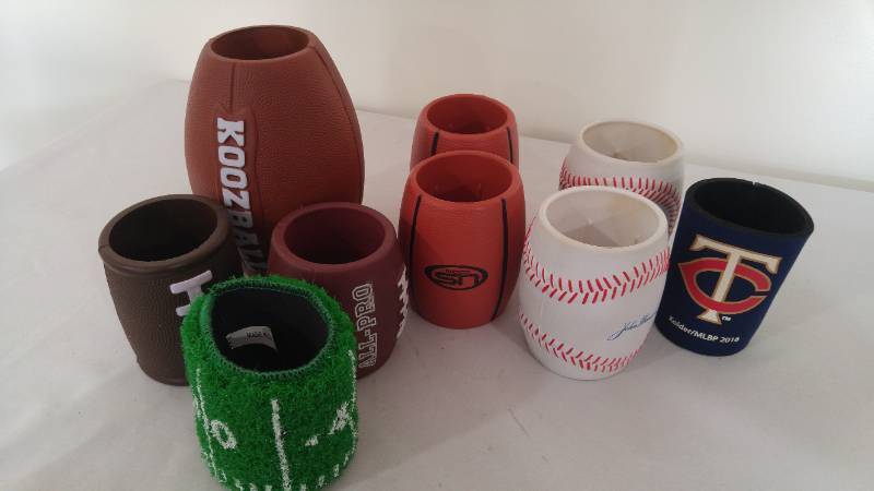 lot 762 image: Can Koozies (25)