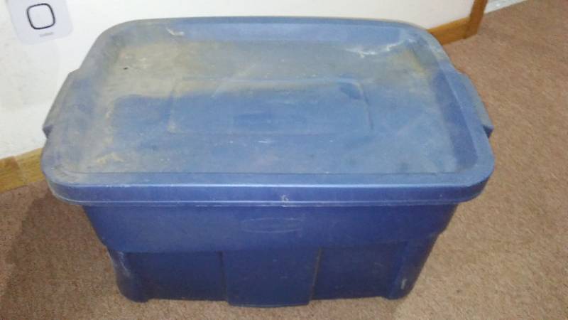 lot 839 image: Antique Buggy, 30 gal. Sterilite Tote and More.