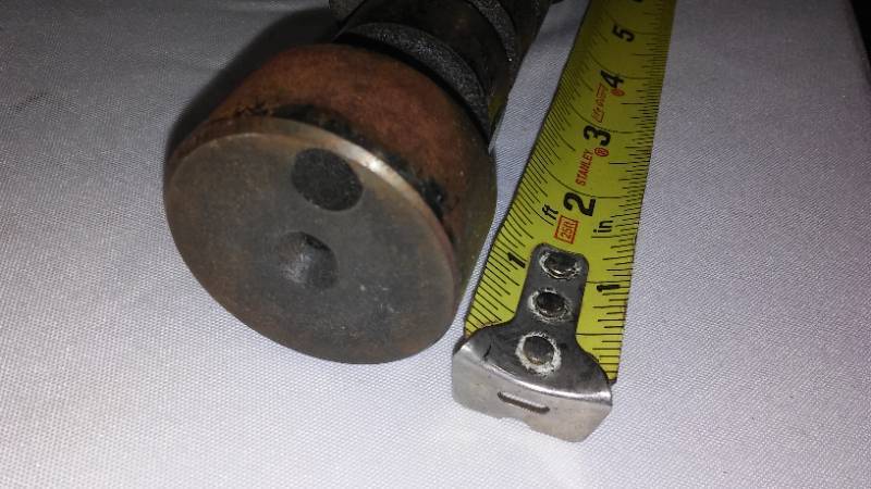 lot 877 image: Ford Cam Shaft.