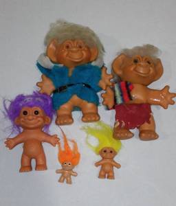 lot 519 image: Vintage Trolls (5).