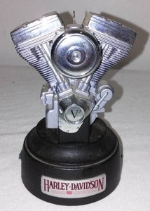lot 562 image: Harley-Davidson V Engine Halmark Ornament