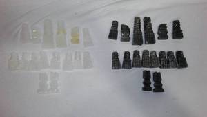 lot 655 image: Quartz Chess Set.