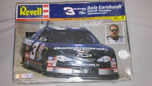 lot 697 image: Dale Earnhardt 124 Scale New In Box Model.