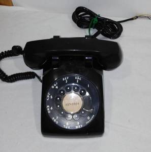 lot 751 image: Vintage Rotary Phone, Larwence Welk, Record Holder