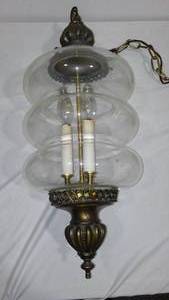 lot 759 image: Mid Century Modern Pendant Light.