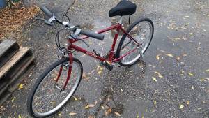 lot 708 image: Giant AT 740  Mt. Bike.