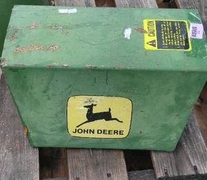 lot 711 image: Vintage Steel Wheel, John Deere and more