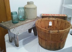 lot 807 image: Vintage creates, Ball Jars, and more. (2)