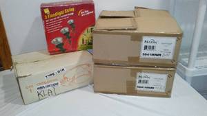 lot 842 image: Flood Light String and Light Fixtures.