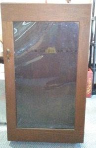 lot 859 image: Gun Cabinet with 8 places.