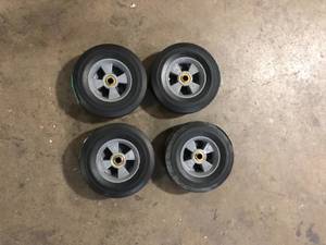 8 in. Solid Puncture Proof Tire by Milwaukee  (4 wheels) Customer Returns See Pictures