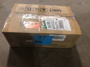 Single-Handle 5-Spray Shower Faucet Handheld Shower Combo Kit with Rain Shower Head in Black with Valve Customer Returns See Pictures