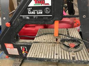 lot 1 image: 12 BAND SAW TOP TOOL