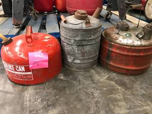 lot 4 image: ASSORTED VINTAGE GAS CANS
