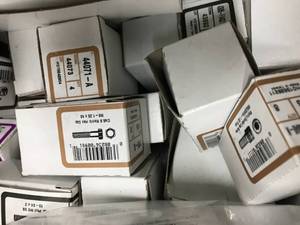 lot 57 image: ASSORTED SCREWS, NEW BOXES