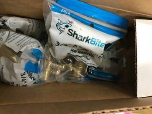 lot 87 image: ASSORTED SHARKBITE FITTINGS