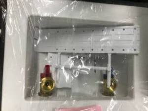 lot 90 image: HOTCOLD WATER HOOK UPS