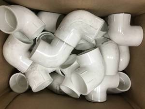 lot 96 image: OPEN BOX, 1 12 90 ELBOWS