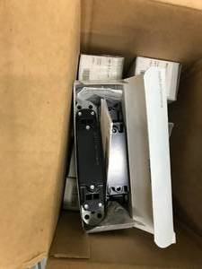 lot 132 image: ASSORTED HEAVY DUTY HINGES