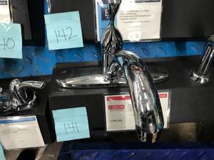 lot 141 image: DISPLAY MODEL KITCHEN FAUCET