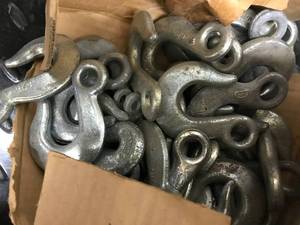 lot 155 image: METAL TOW HOOKS