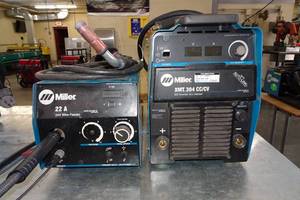 lot 256 image: Miller XMT 304 CCCV DC Inverter Arc Welder with 22A 24V Wire Feeder