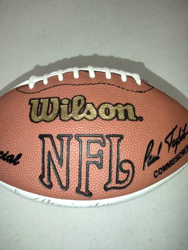 Lot Detail - Minnesota Vikings Vintage Team Signed Football w/47