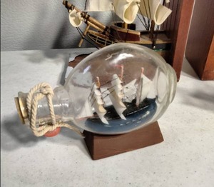 lot 233 image: Wooden Nautical Ship Bookends and Bookshelf Decor