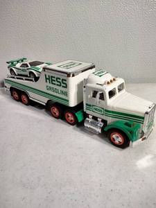 lot 245 image: (2) Hess 1991 Toy Trucks with Racers