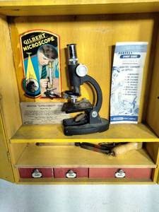 lot 265 image: Vintage Gilbert Microscope Perfect Student Science Toy Set