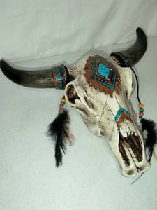 lot 260 image: Southwest Inspired Feather Bull Skull Wall Decor