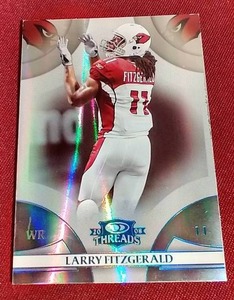 lot 25 image: 2008 Donruss Threads Larry Fitzgerald Card - #d25