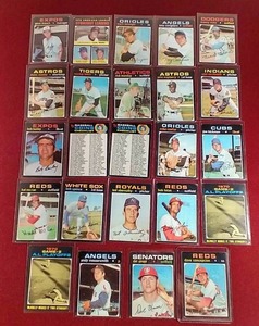 lot 113 image: (24) 1971 Topps Baseball Cards