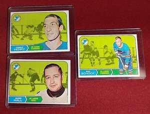 lot 129 image: (3) 1968-69 Topps Hockey Cards