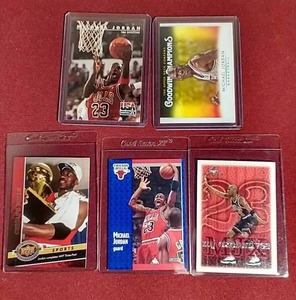 lot 133 image: (5) Michael Jordan Cards